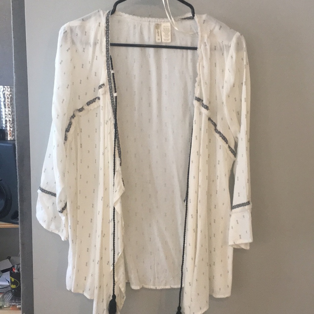 White/Black patterned tunic